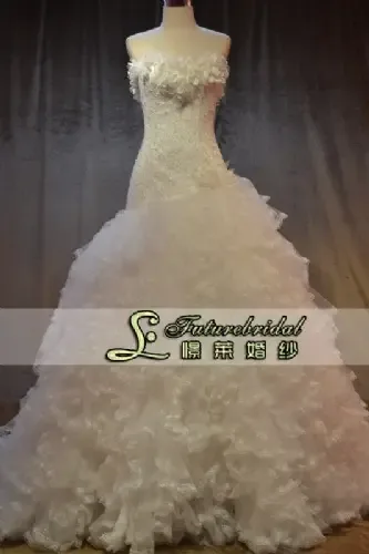 Guangzhou Haizhu District Jinglai Wedding Dress Gallery - Clothing reference image 1