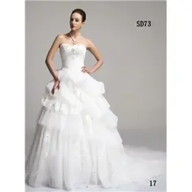 Guangzhou Haizhu District Mingshangsha Wedding Dress Store - Clothing reference image 6