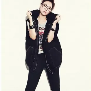 Guangzhou Tianhe District Shadong Zhai Yahua Clothing Store - Clothing reference image 1